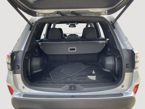 Certified 2025 Subaru Forester Premium AWD/4WD image 7
