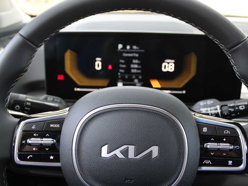 New 2026 Kia Sorento S w/ S Panoramic Sunroof Package image 25