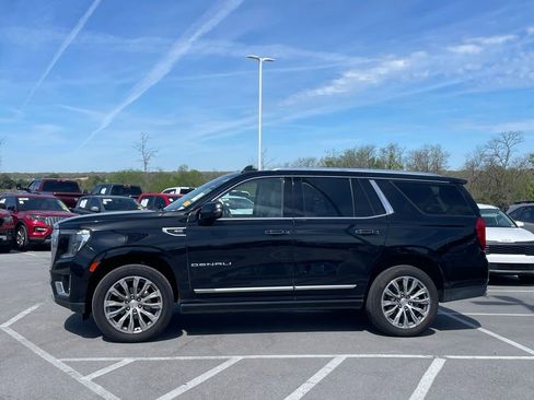 Used 2021 GMC Yukon Denali w/ Denali Premium Package image 4