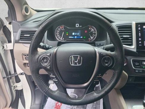 Used 2017 Honda Ridgeline RTL-T image 16