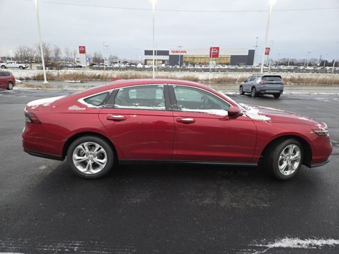 Used 2025 Honda Accord LX image 15