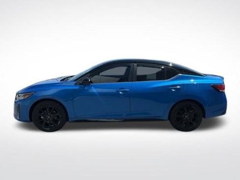 Used 2025 Nissan Sentra SR w/ Midnight Edition FWD image 11