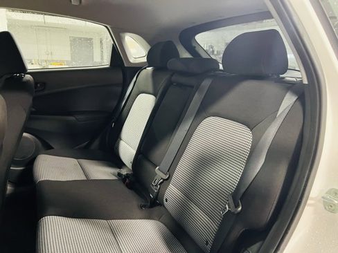 Used 2022 Hyundai Kona SE w/ Cargo Package image 21