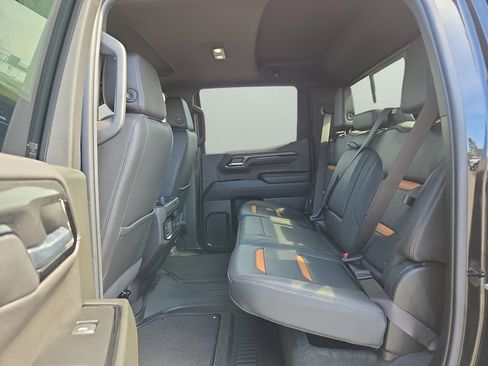 Used 2023 GMC Sierra 1500 AT4 w/ AT4 Preferred Package AWD/4WD image 24