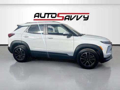 Used 2024 Chevrolet TrailBlazer LT w/ LT Cold Weather Package FWD image 8