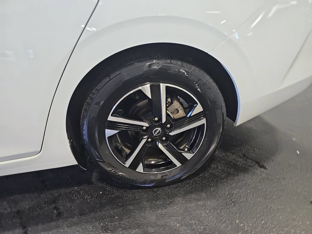 Used 2025 Nissan Sentra SV FWD image 32