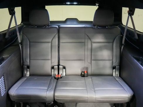 Used 2023 Chevrolet Suburban Z71 image 21