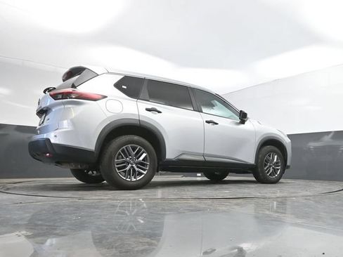 Used 2024 Nissan Rogue S AWD/4WD image 45