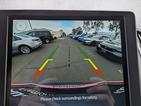 Used 2024 Ford Edge Titanium image 13