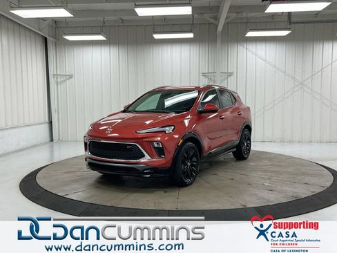 Used 2024 Buick Encore GX Sport Touring w/ Comfort Package FWD image 1