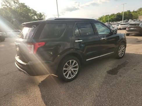 Used 2017 Ford Explorer Limited FWD image 11