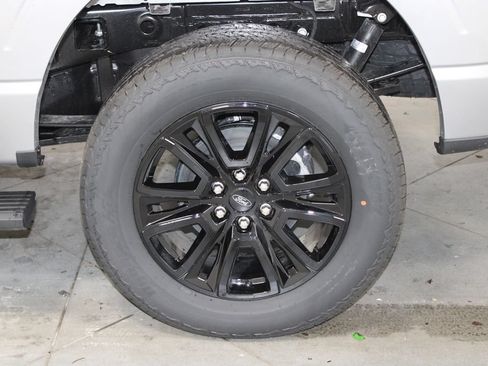 New 2026 Ford F150 Platinum w/ Equipment Group 700A Standard AWD/4WD image 18