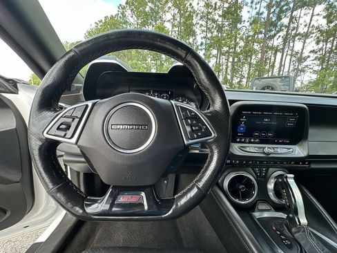 Used 2019 Chevrolet Camaro SS RWD image 11