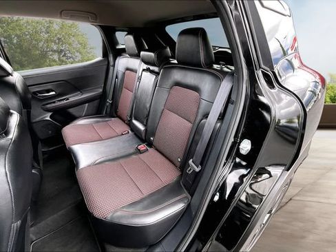 Certified 2025 Nissan Kicks SR AWD/4WD image 21