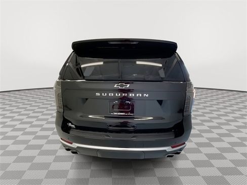 New 2026 Chevrolet Suburban High Country image 9