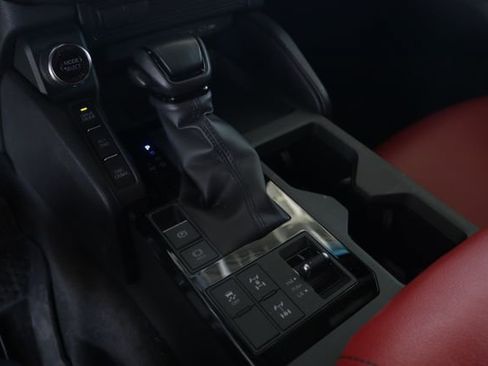 Used 2024 Toyota Land Cruiser image 22
