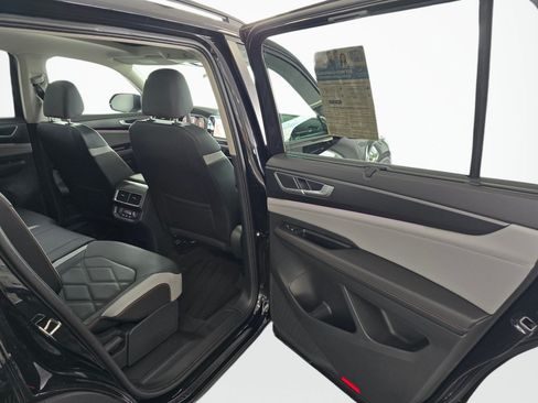 New 2026 Volkswagen Atlas Peak Edition AWD/4WD image 35
