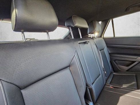 Used 2020 Volkswagen Atlas Cross Sport SE FWD image 21