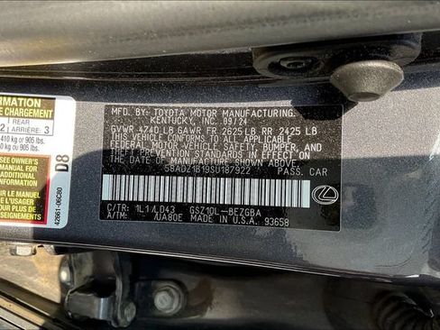 Used 2025 Lexus ES 350 w/ Premium Package FWD image 4