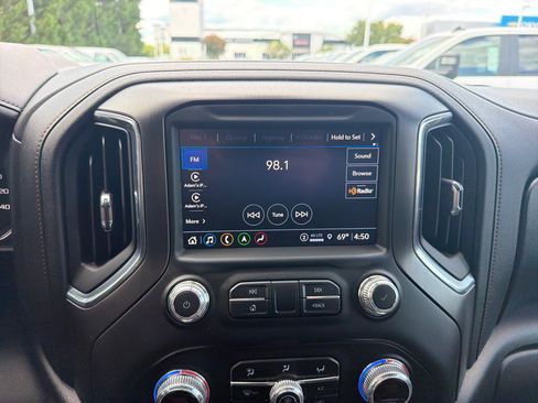 Used 2021 GMC Sierra 1500 AT4 w/ AT4 Value Package AWD/4WD image 23