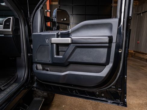 Used 2022 Ford F250 Platinum image 37