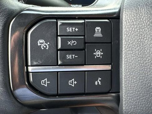 Used 2024 Ford F450 Platinum w/ FX4 Off-Road Package image 31