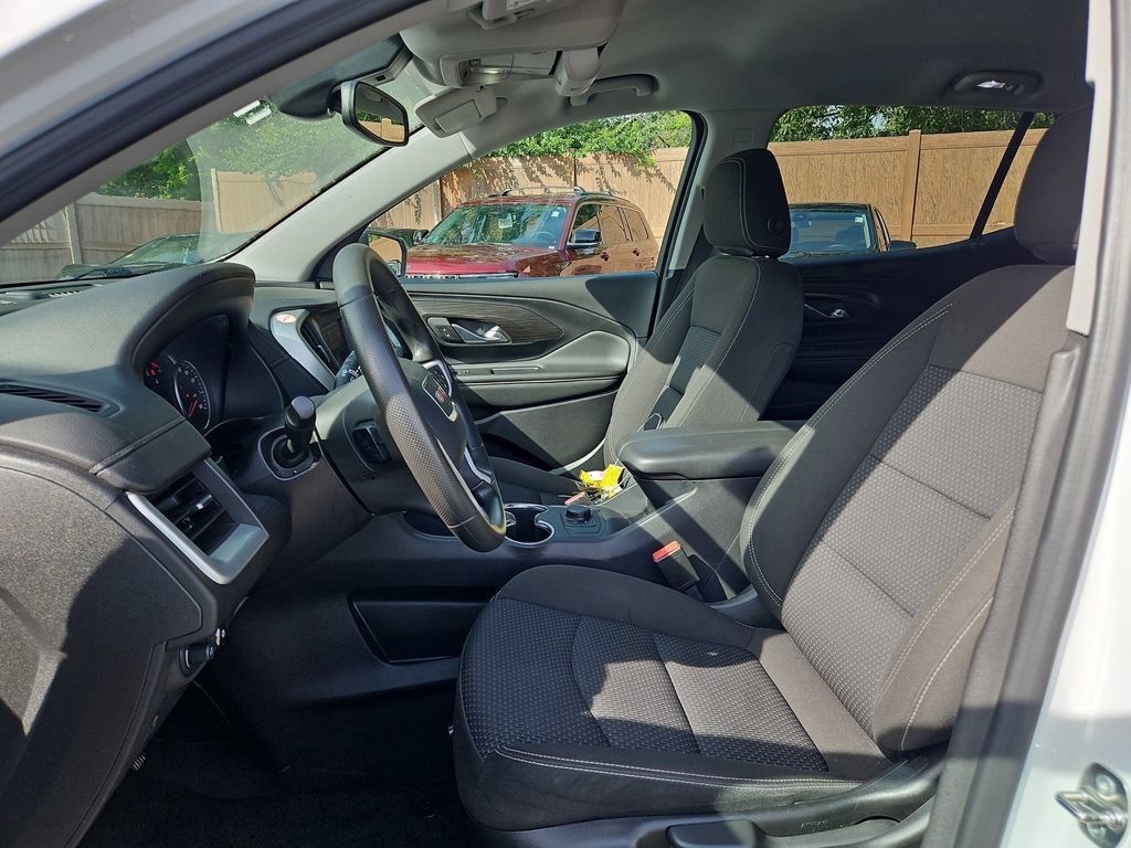 Used 2024 GMC Terrain SLE AWD/4WD image 20