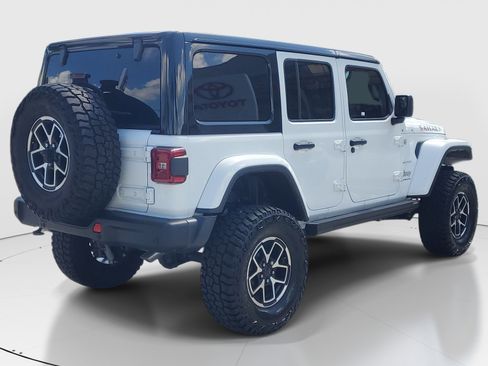 Used 2024 Jeep Wrangler Sahara image 3