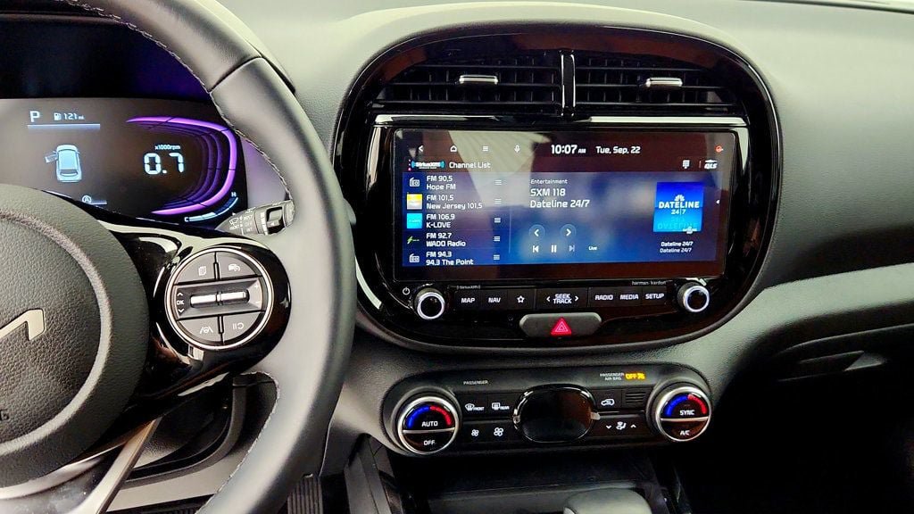 Used 2025 Kia Soul EX FWD image 16