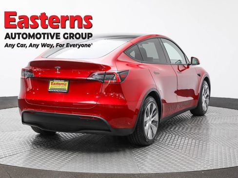 Used 2021 Tesla Model Y 2WD image 5