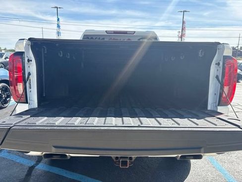 Used 2023 GMC Sierra 1500 AT4 AWD/4WD image 7