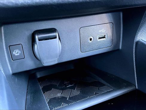 New 2025 Nissan Versa SV image 19