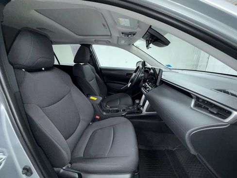 Certified 2023 Toyota Corolla Cross LE w/ Moonroof Package AWD/4WD image 19