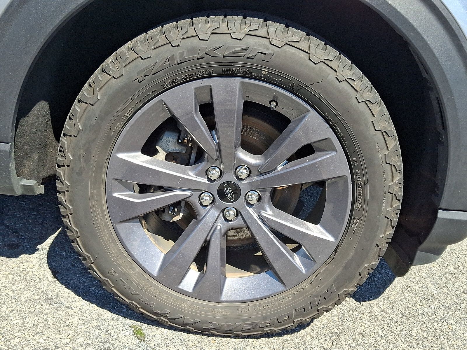 Used 2023 Ford Explorer XLT w/ Equipment Group 202A AWD/4WD image 13
