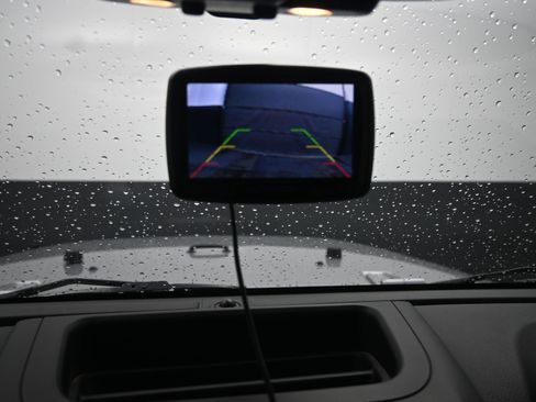 Used 2018 Jeep Wrangler Sahara w/ Connectivity Group image 14