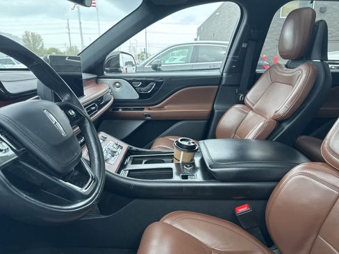 Used 2020 Lincoln Aviator Reserve w/ Equipment Group 202A AWD/4WD image 32