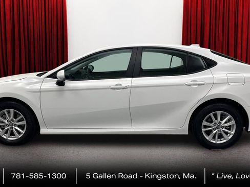 Used 2025 Toyota Camry LE w/ Convenience Package AWD/4WD image 8