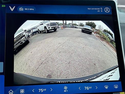 New 2025 VinFast VF 8 Eco AWD/4WD image 13