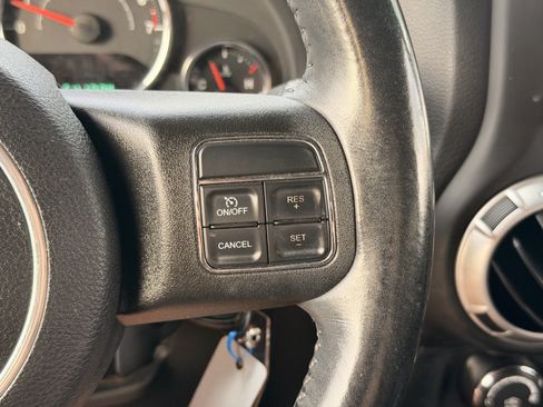 Used 2015 Jeep Wrangler Unlimited Sahara w/ Dual Top Group AWD/4WD image 19