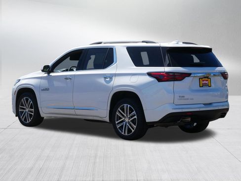 Used 2023 Chevrolet Traverse High Country AWD/4WD image 5