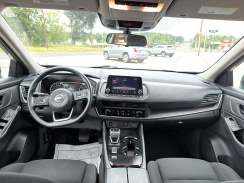 Used 2024 Nissan Rogue S FWD image 24