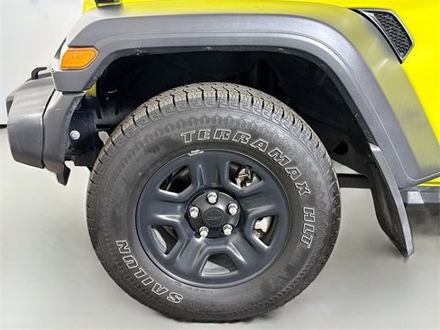 Used 2023 Jeep Wrangler Sport image 29