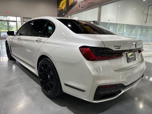 Used 2020 BMW 745e xDrive AWD/4WD image 33