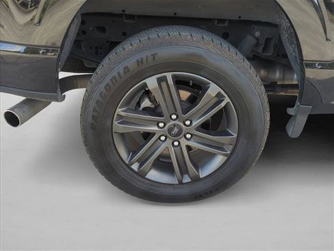 Used 2022 Ford F150 Lariat image 29