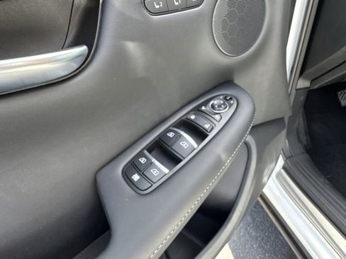 New 2025 INFINITI QX50 Luxe image 23