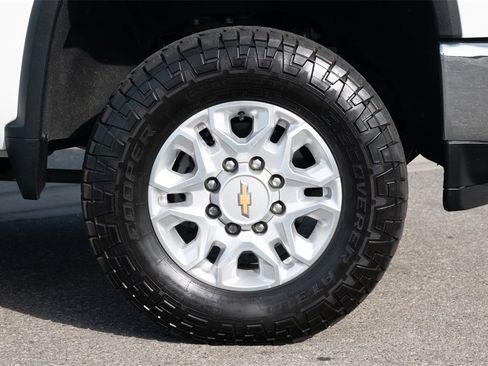 Used 2021 Chevrolet Silverado 2500 LTZ image 10