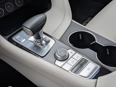 Used 2024 Genesis G70 2.5T RWD image 26