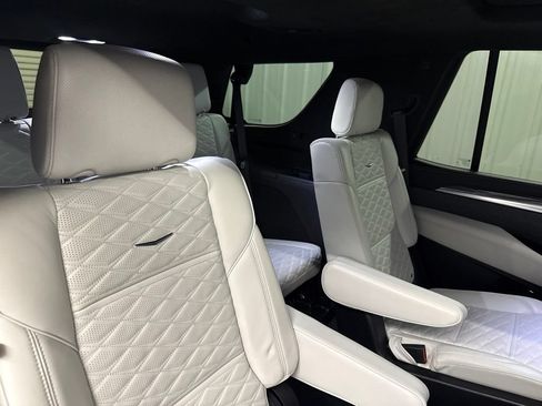 Certified 2026 Cadillac Escalade V AWD/4WD image 29