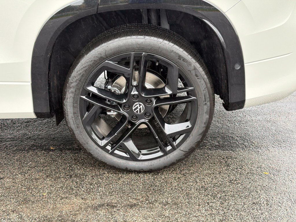 New 2026 Volkswagen Tiguan SE R-Line AWD/4WD image 23