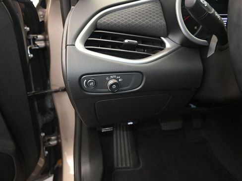 Used 2022 Chevrolet Malibu RS FWD image 12